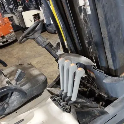 USED 2019 CROWN FC5225-60