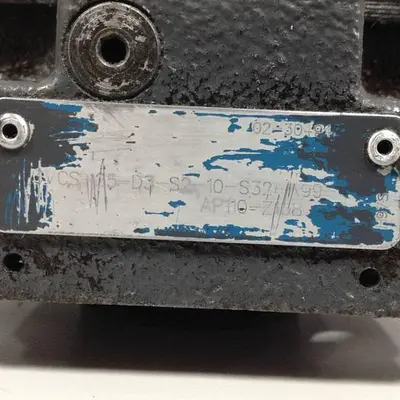 USED VICKERS CVCS25D3S210S32A99AP110Z108