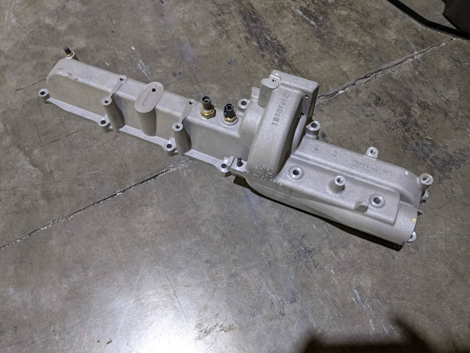 Navistar 1890969C1 Intake Manifold