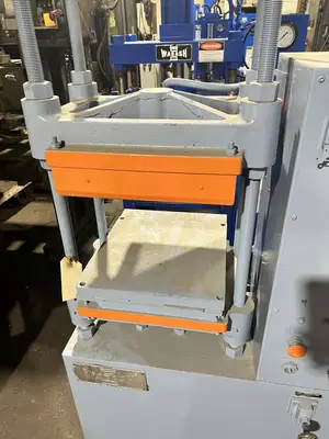 USED 1982 WABASH WABASH 30-15-2TMB PRESS