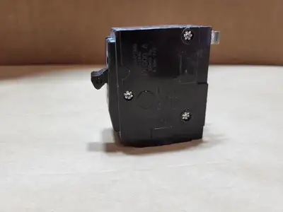USED SQUARE D QO230