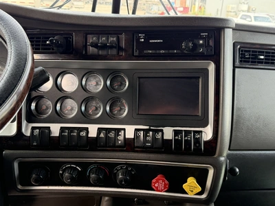 Used 2017 KENWORTH T800 TRUCK TRACTOR Conventional trucks Michigan US | Miedema Asset Management Group #1709442