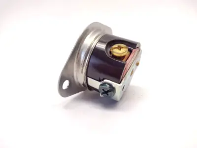 New | in-Stock Hubbell Straight Blade Flanged Receptacle Electrical Fittings Michigan US | Maverick Industrial Sales #1460983