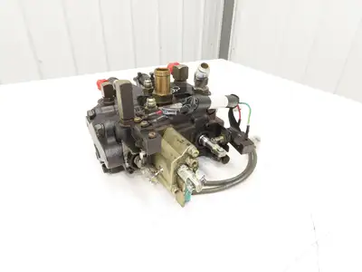 Toyota 67620-21440-71 Hydraulic 3-Spool Forklift Mast Control Valve From 7FBCU25