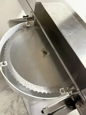 182-0199 2014 Oliver 702-N Bagel Slicer
