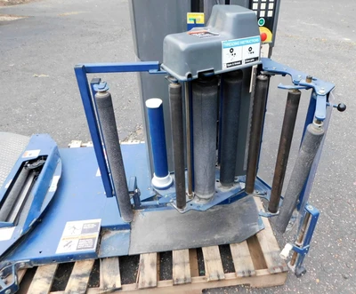 Used LANTECH Q 300 XT Wrapping Machines New Jersey US | Champion Trading Corporation #1471055