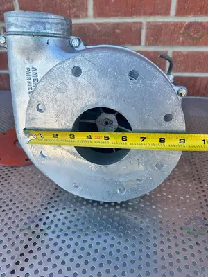 USED AMERICAN FAN COMPANY AF-8 BLOWER MAX 2700  RPM W/ 1/2" HP MOTOR