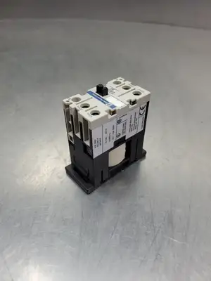 Schneider Electric CA2SK20 Contactor, 10A, 690VAC w/LA4SKE1U Module. 4A43.1