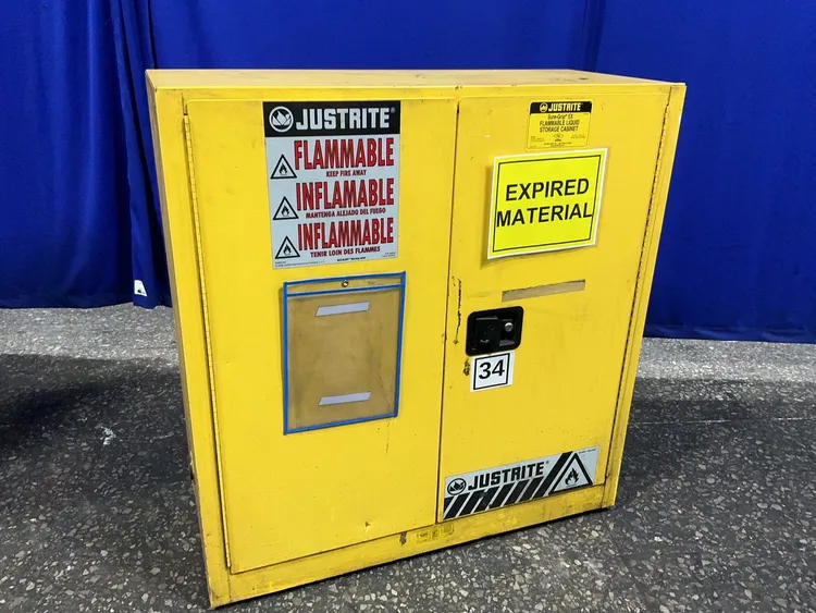 Used JUSTRITE 89300 Cabinets Ohio US | HGR 24 #1185773