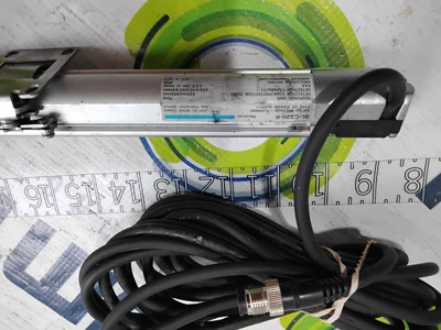 USED KEYENCE SL-C32H-R