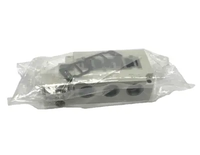 SY70M-27-1-WO-03N | SMC  Solenoid Valve Subplate - New