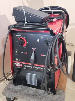 Lincoln 230 Amp Electric Square Wave Tig 175 Pro Welding Unit
