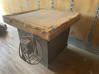SHOPMADE 40" x 40" MOBILE DOWN-DRAFT SANDING TABLE