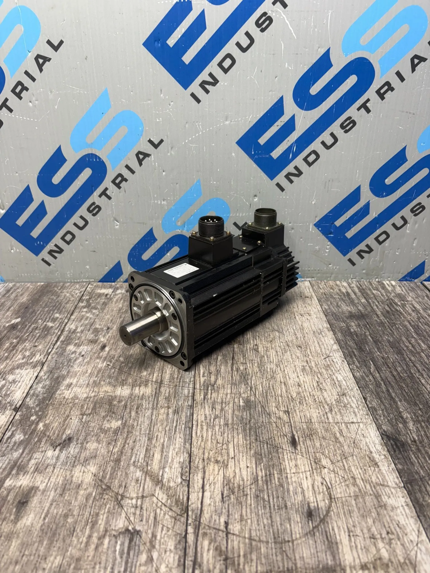 USED YASKAWA SGMSS-20A2A2C-Y3