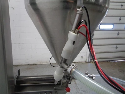 Used 1999 UNIFILLER UNIVERSAL 1000 Depositors California US | BakeryEquipment.com #1554777