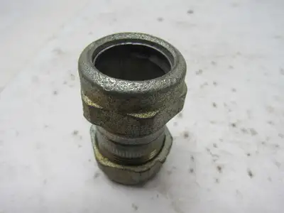 Mixed Brands 3/4" EMT Conduit Compression Couplings Lot Of 52