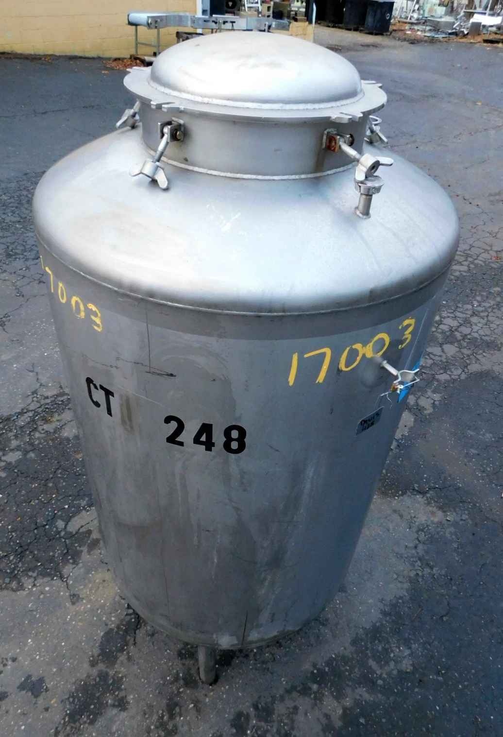 USED 200 GALLON TANK 200 GALLON