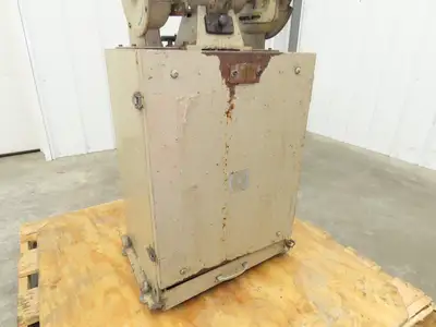 Showa SGK-N Bench Grinder Dust Collector Stand 8" 3000 RPM 230V 3Ph