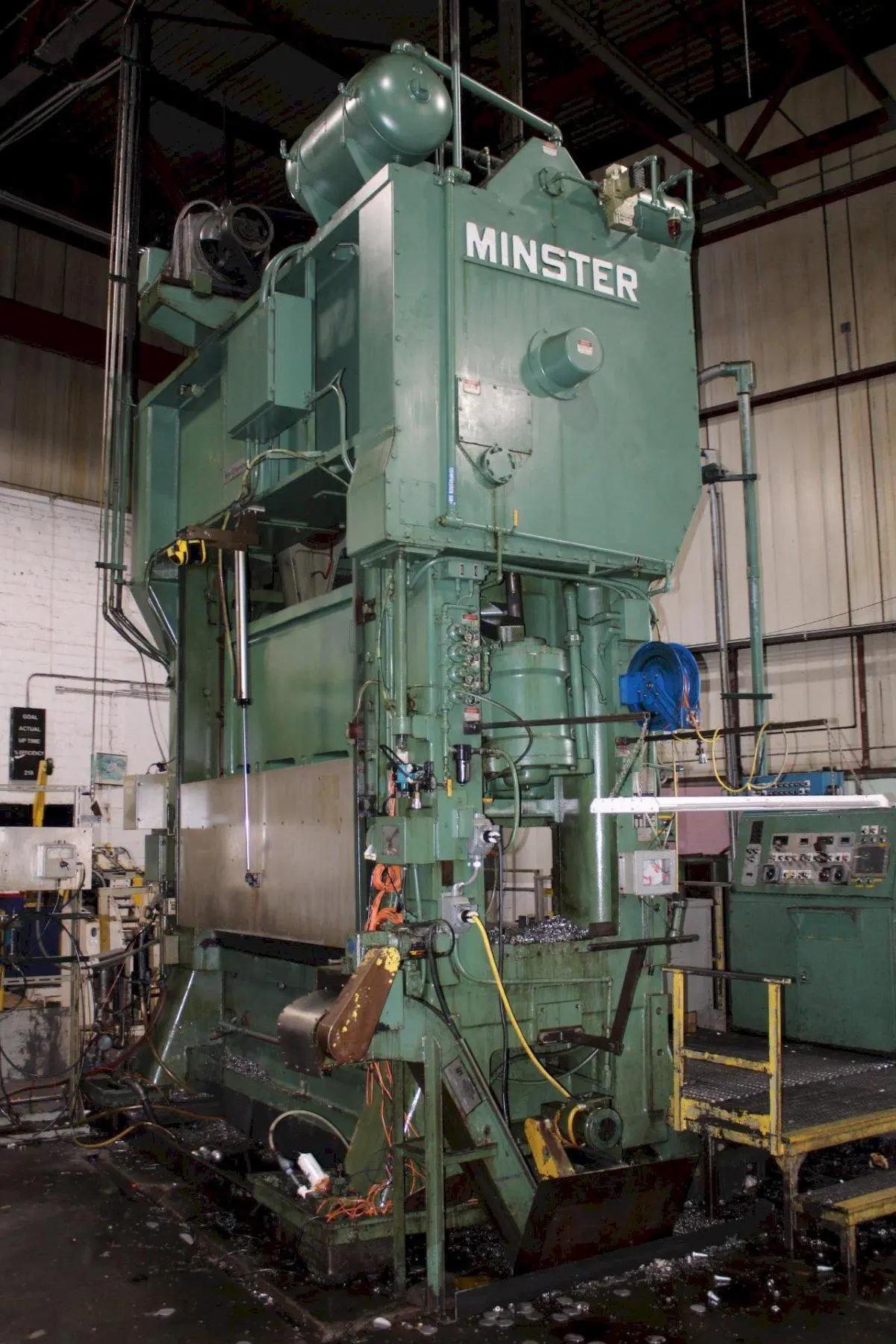 USED 1988 MINSTER 400 TON SSDC PRESS