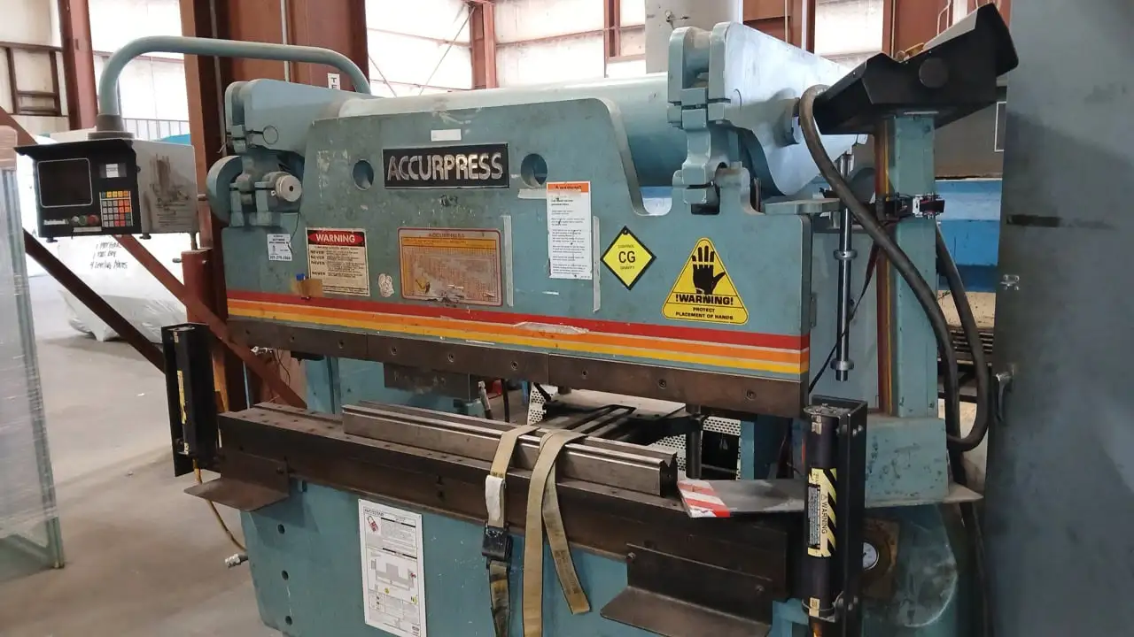 USED 1995 ACCURPRESS 7606