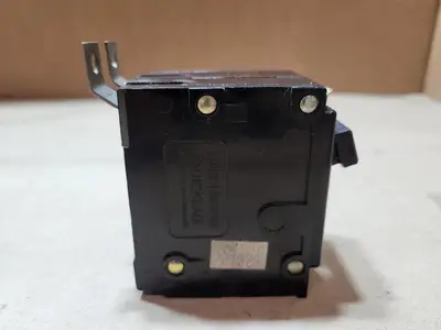 Used CUTLER-HAMMER BA220 Switchgears British Columbia CA | Lenmark #1486884