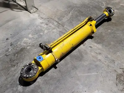 USED KOMATSU EH5933