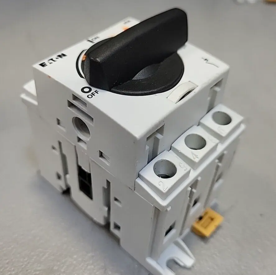Eaton R5A3040U Disconnect Switches 40A 600V (BIN3.5.4).