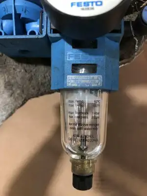 FESTO 32888 LFR-C-1/8-S-B Pneumatic Filter Regulator 0-200PSI 140°F