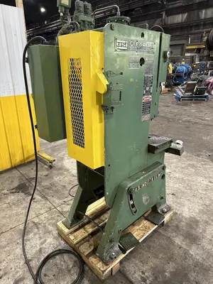 22 TON CLEARING MODEL #22 P640 TORQ PAC OBI STAMPING PRESS, 2" STROKE: STOCK 19382
