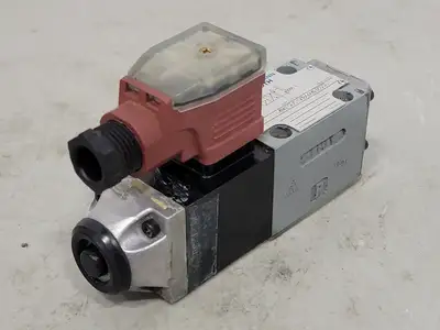 NEW MANNESMANN REXROTH 4WE6D51/BG24NZ55L