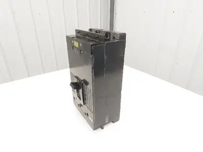 General Electric E11592 Circuit Breaker Frame 1200A 3 Pole 600VAC N.P. 185628-J