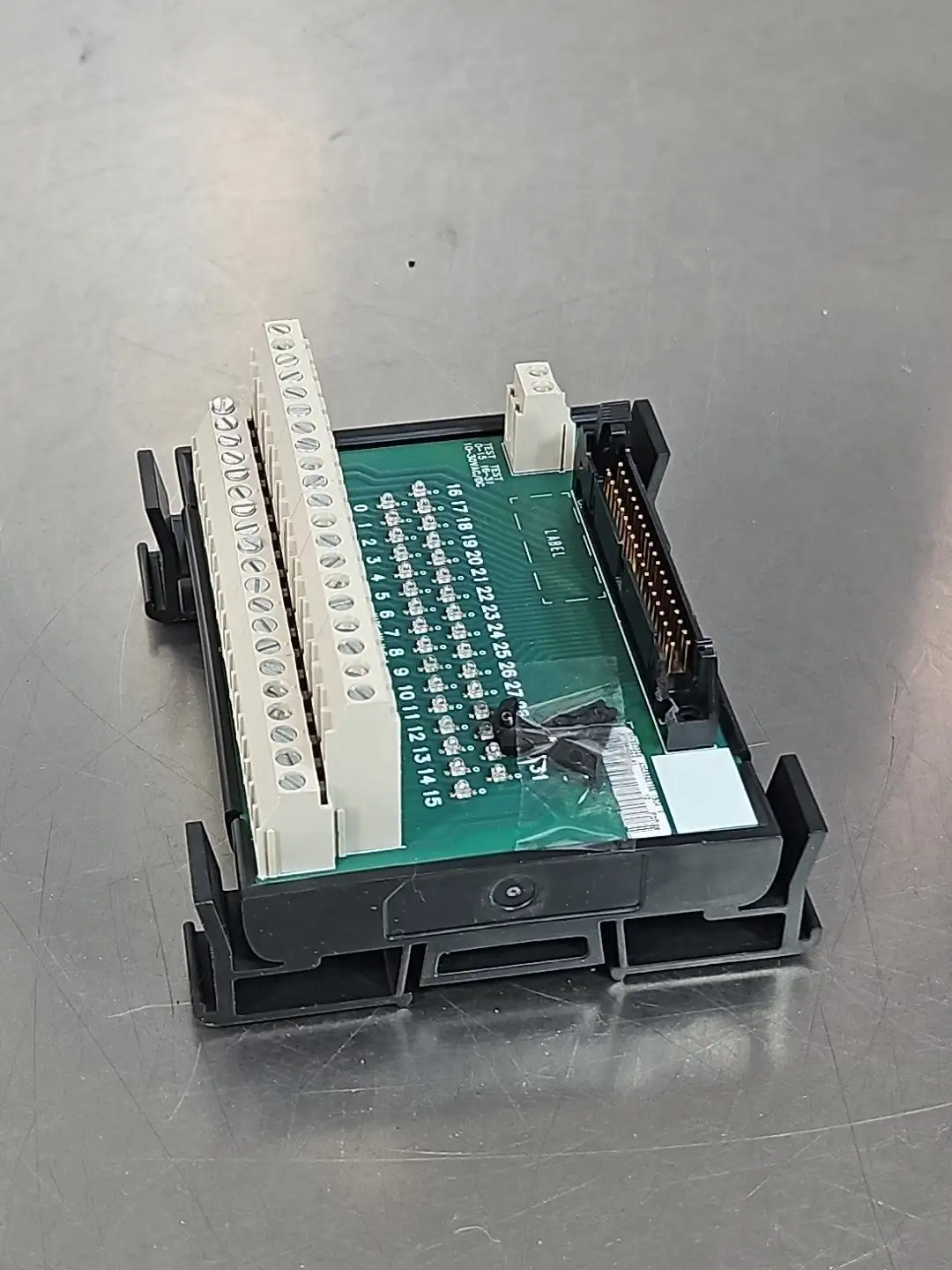 USED Allen-Bradley Allen Bradley 1492-IFM40D24