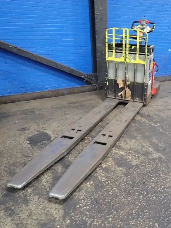 Used THE RAYMOND CORPORATION 8410 Pallet Jacks Ohio US | HGR 24 #743388
