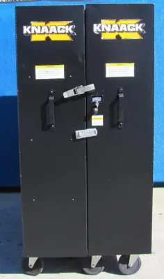 USED KNAACK 100