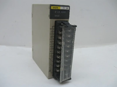 USED OMRON C200H-OD211