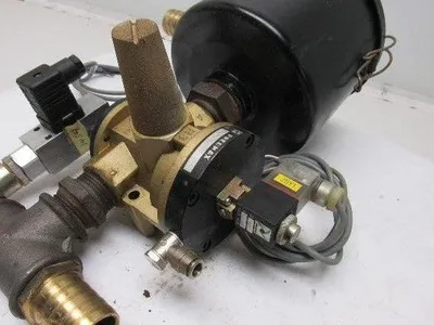 Pneumax 771/V.32.0.1C.M2 NC Spring Solenoid Poppet Vacuum Filter Unit 24V Coil