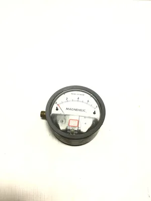 Dwyer 008C Magnehelic Differential Pressure Gauge