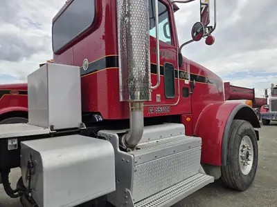 USED 2013 PETERBILT 365