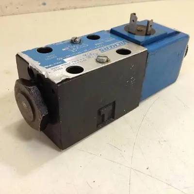 USED VICKERS DG4V-3-2A-M-U-H7-60