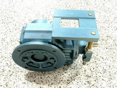 NEW SEW EURODRIVE KAF67AD2P GEAR REDUCER 13.22:1