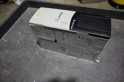 Allen Bradley 20BD8P0A0AYNANC0 SER B8A 460V 5HP Powerflex 700 Drive STOCK 4663
