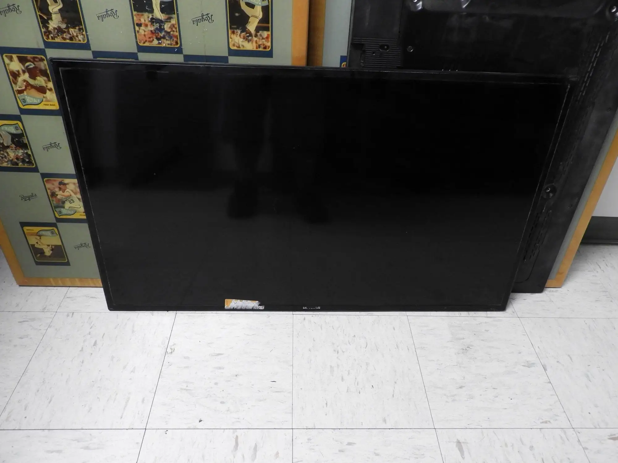 Used Samsung Used Samsung LH46MECPLGA/ZA 46" Digital Commercial Signage Display Commercial Audio/Visual Equipment Illinois US | Falcon Restaurant Supply #1375838
