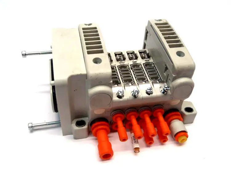 Used SMC 4 VALVE PNEUMATIC 5 PORT MANIFOLD INTERFACE Valves/Fittings | Maverick Industrial Sales #1103871