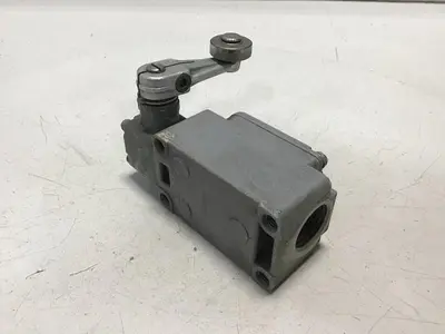 USED OMRON WLCA2-2