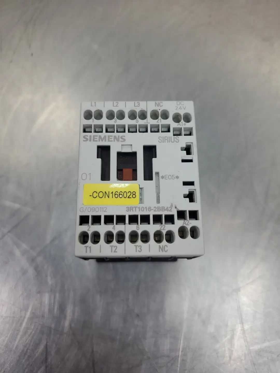 SIEMENS 3RT1016-2BB42 SIRIUS 3-Pole Contactor. 4E-51