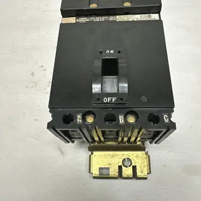 Used SQUARE D FA-34020 Circuit Breakers | Surplus Asset Holdings #1189357