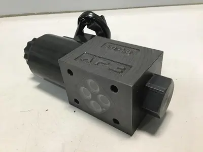 USED YUKEN DSG-01-2B2-D24-60360