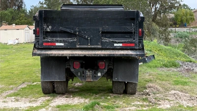 USED 2022 Ford F650