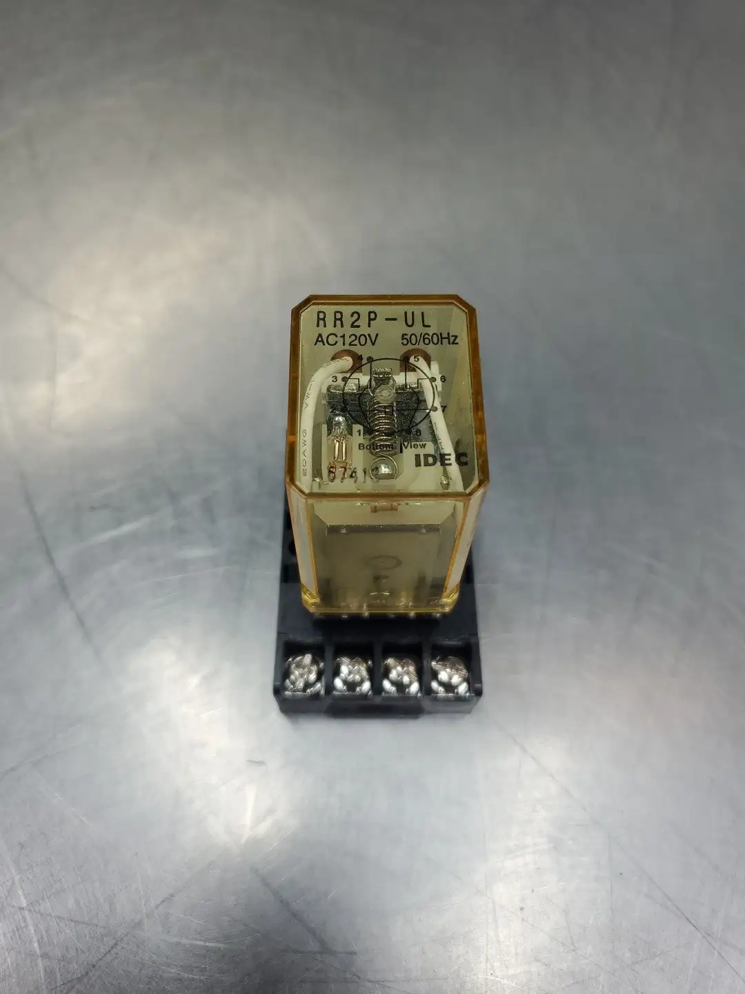 USED IDEC RR2P-UL 120VAC Relay Module w/Idec SR2P-06 Base