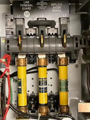 Used ALLEN-BRADLEY 2112B-BDB-6R-17-24R-41-111 Q Starters | Surplus Asset Holdings #1204419